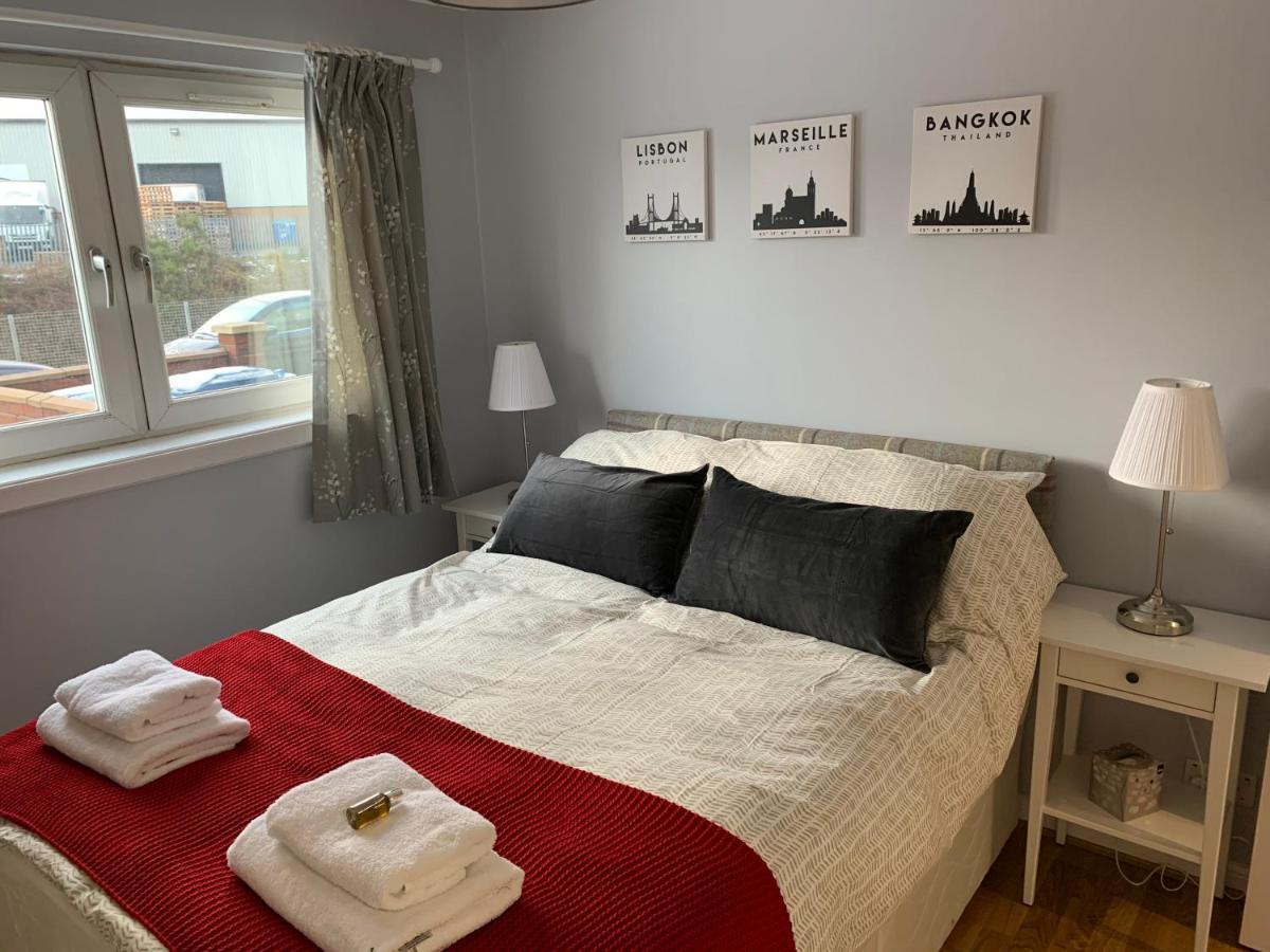 Flat One, 212 Eaglesham Road, East Kilbride, Glasgow Zewnętrze zdjęcie